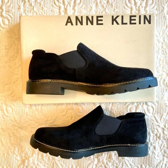 New In Box Anne Klein Suede Shoes - Picture 2 of 16